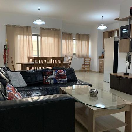 Protea Court Apartments, St Julians Saint Julian's ภายนอก รูปภาพ